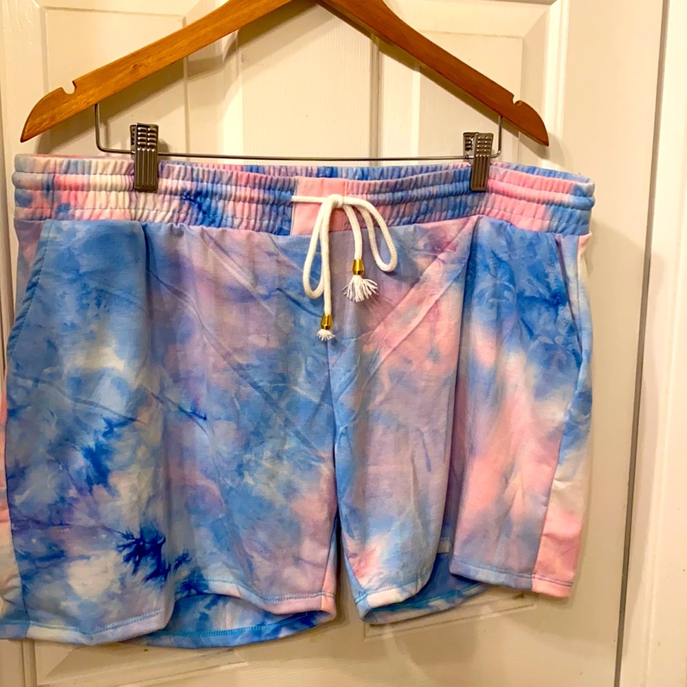 Tie dye jogger shorts! NWOT! Size xl!